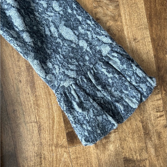 Razoli boutique style Women’s Car Coat with wired collar for festive look, SZ XL - Picture 3 of 3